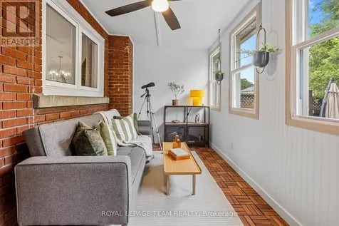 1215 Emperor Avenue Ottawa ON K1Z 8C3