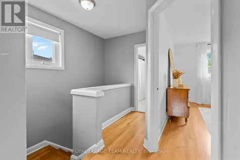 1215 Emperor Avenue Ottawa ON K1Z 8C3