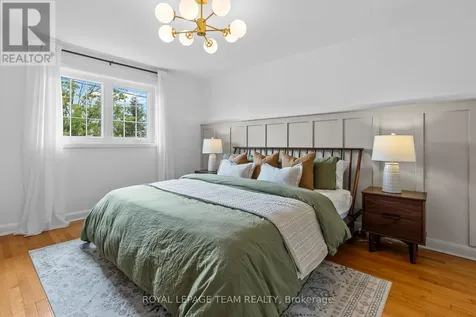 1215 Emperor Avenue Ottawa ON K1Z 8C3