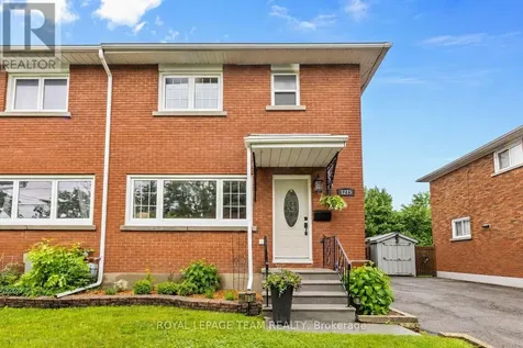 1215 Emperor Avenue Ottawa ON K1Z 8C3