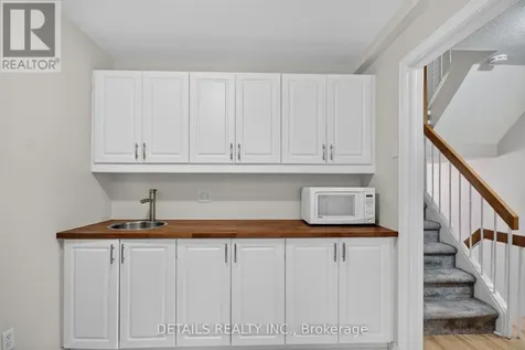 39 Sandhurst Court Ottawa ON K1V 9W9