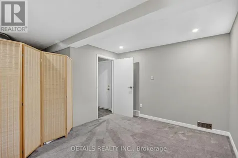 39 Sandhurst Court Ottawa ON K1V 9W9