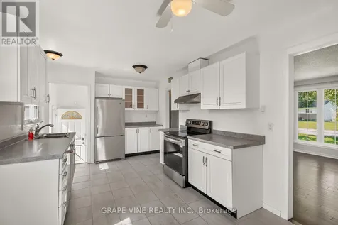 104 Oriole Avenue Ottawa ON K2L 1E7