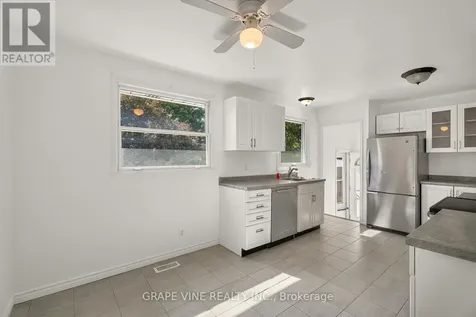 104 Oriole Avenue Ottawa ON K2L 1E7