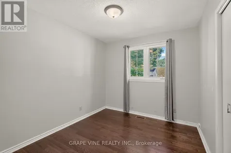 104 Oriole Avenue Ottawa ON K2L 1E7