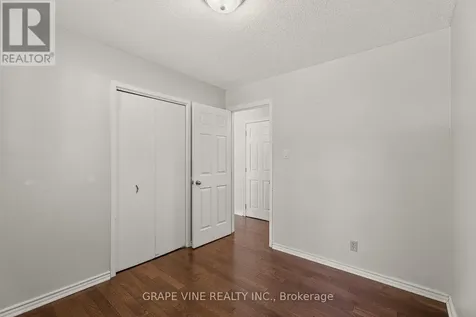 104 Oriole Avenue Ottawa ON K2L 1E7