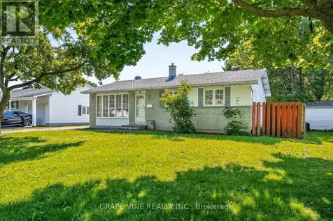 104 Oriole Avenue Ottawa ON K2L 1E7
