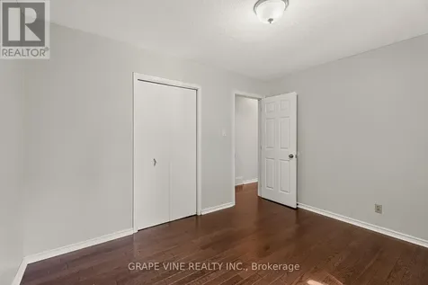 104 Oriole Avenue Ottawa ON K2L 1E7