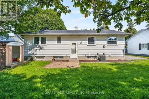 104 Oriole Avenue Ottawa ON K2L 1E7
