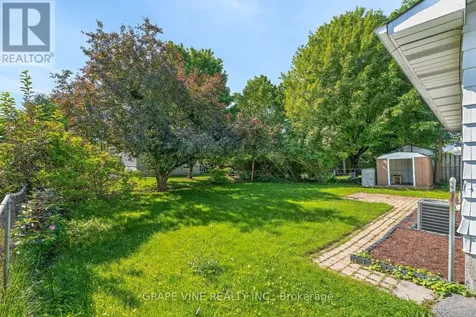 104 Oriole Avenue Ottawa ON K2L 1E7