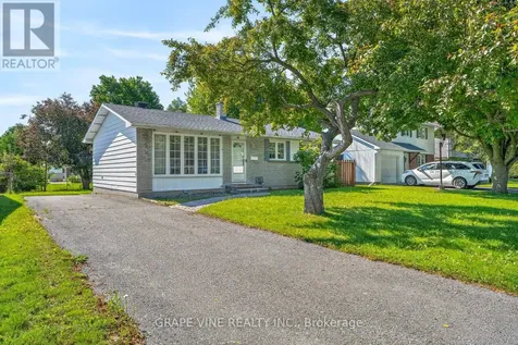 104 Oriole Avenue Ottawa ON K2L 1E7