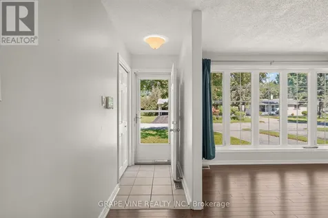 104 Oriole Avenue Ottawa ON K2L 1E7