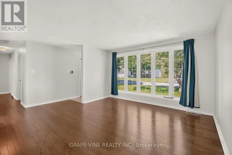 104 Oriole Avenue Ottawa ON K2L 1E7