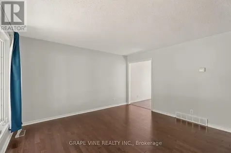 104 Oriole Avenue Ottawa ON K2L 1E7