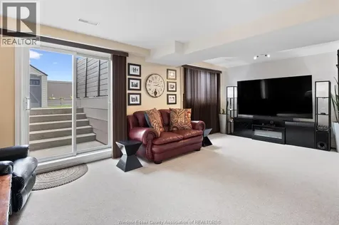 1582 Heatherglen Tecumseh ON N8N 5B4