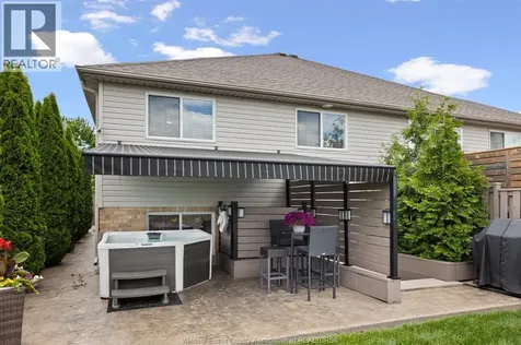1582 Heatherglen Tecumseh ON N8N 5B4