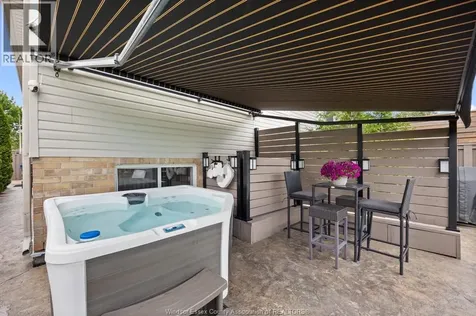 1582 Heatherglen Tecumseh ON N8N 5B4