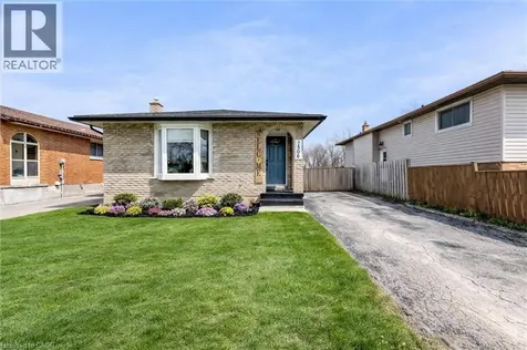 7506 Jubilee Drive Niagara Falls ON L2G 7J5