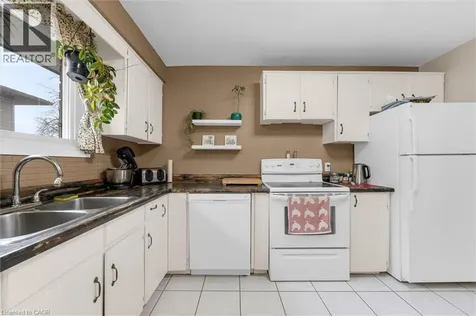 7506 Jubilee Drive Niagara Falls ON L2G 7J5