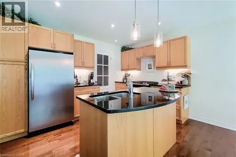 6687 St Michael Avenue Niagara Falls ON L2H 0C6