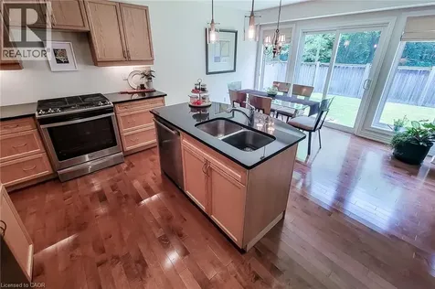 6687 St Michael Avenue Niagara Falls ON L2H 0C6
