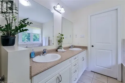 6687 St Michael Avenue Niagara Falls ON L2H 0C6