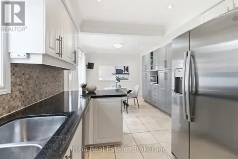 2014 Golden Briar Trail Oakville (wc Wedgewood Creek) ON L6H 4N9
