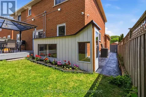 2014 Golden Briar Trail Oakville (wc Wedgewood Creek) ON L6H 4N9