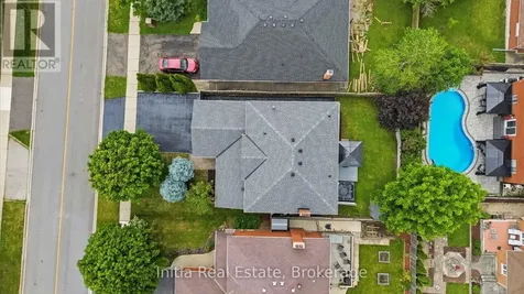 2014 Golden Briar Trail Oakville (wc Wedgewood Creek) ON L6H 4N9
