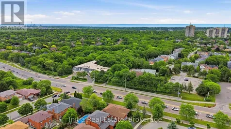 2014 Golden Briar Trail Oakville (wc Wedgewood Creek) ON L6H 4N9