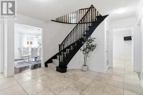 2014 Golden Briar Trail Oakville (wc Wedgewood Creek) ON L6H 4N9