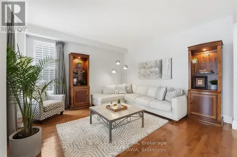 31 Leatherwood Crescent Ottawa ON K2J 4X9