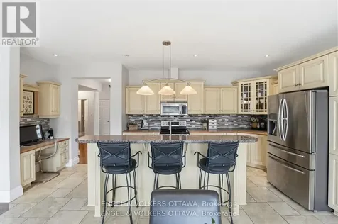 31 Leatherwood Crescent Ottawa ON K2J 4X9
