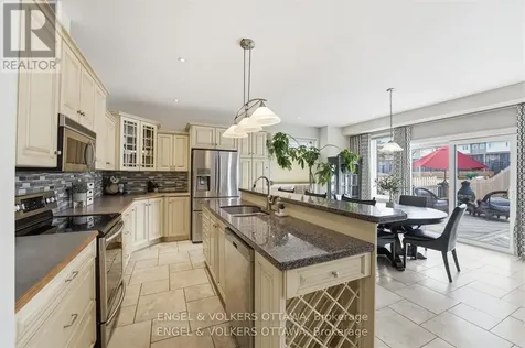 31 Leatherwood Crescent Ottawa ON K2J 4X9
