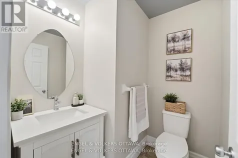 31 Leatherwood Crescent Ottawa ON K2J 4X9