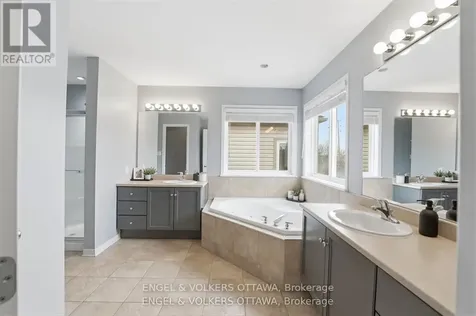 31 Leatherwood Crescent Ottawa ON K2J 4X9