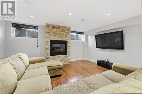 31 Leatherwood Crescent Ottawa ON K2J 4X9