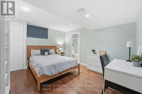 31 Leatherwood Crescent Ottawa ON K2J 4X9