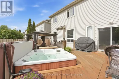 31 Leatherwood Crescent Ottawa ON K2J 4X9