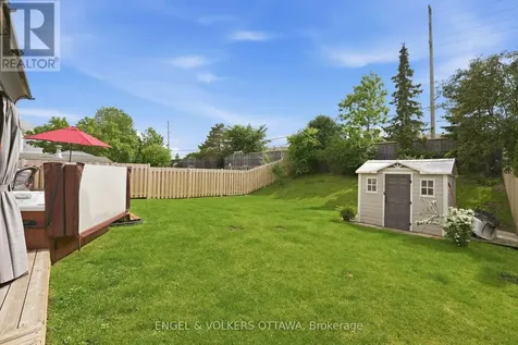 31 Leatherwood Crescent Ottawa ON K2J 4X9
