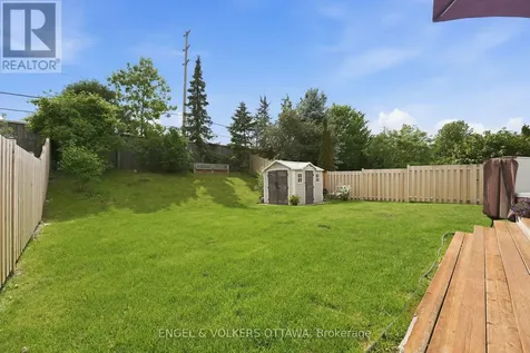 31 Leatherwood Crescent Ottawa ON K2J 4X9
