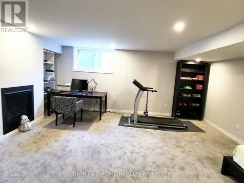 321 Lysander Place Ottawa ON K1K 3X8