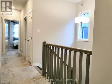 321 Lysander Place Ottawa ON K1K 3X8