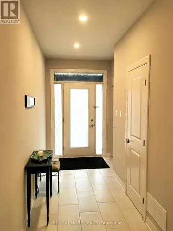 321 Lysander Place Ottawa ON K1K 3X8