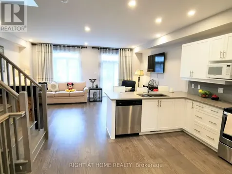 321 Lysander Place Ottawa ON K1K 3X8