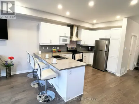 321 Lysander Place Ottawa ON K1K 3X8