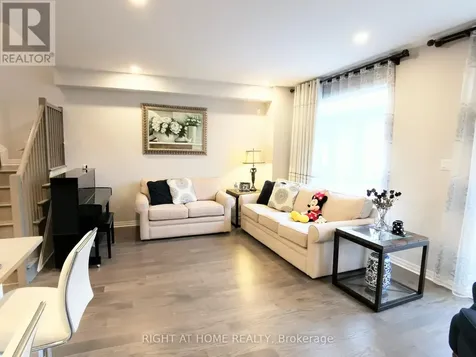 321 Lysander Place Ottawa ON K1K 3X8