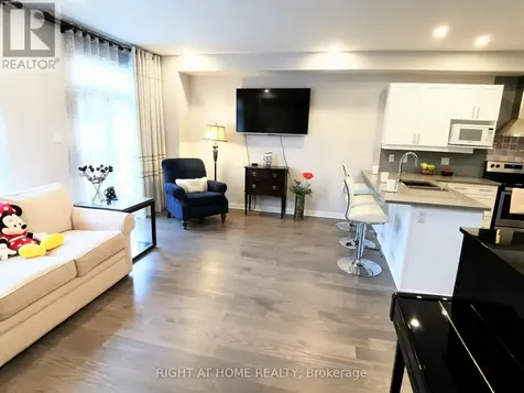 321 Lysander Place Ottawa ON K1K 3X8