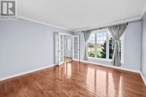 54 Lapointe Boulevard Russell ON K0A 1W0