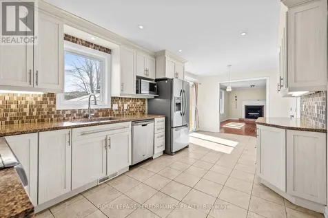 54 Lapointe Boulevard Russell ON K0A 1W0